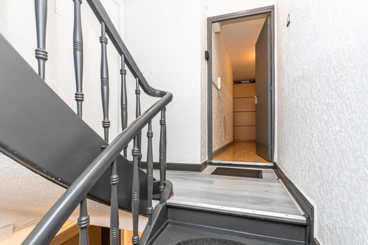 1 Studio & 4 Appts - 1 A 4 Lits - 1 A 7 Pers - 1 Immeuble - Confort, Flexibilite ------ English - 1 Studio & 4 Apts - 1 To 4 Beds - 1 To 7 Guests - Same Building - Comfort, Flexibility Hayange 外观 照片