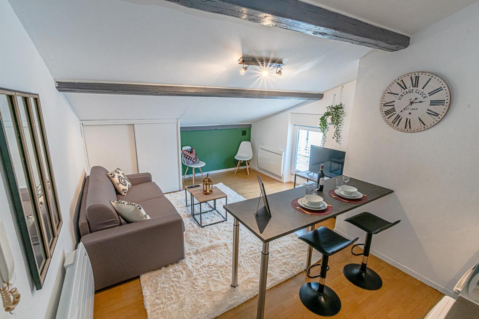 1 Studio & 4 Appts - 1 A 4 Lits - 1 A 7 Pers - 1 Immeuble - Confort, Flexibilite ------ English - 1 Studio & 4 Apts - 1 To 4 Beds - 1 To 7 Guests - Same Building - Comfort, Flexibility Hayange 外观 照片
