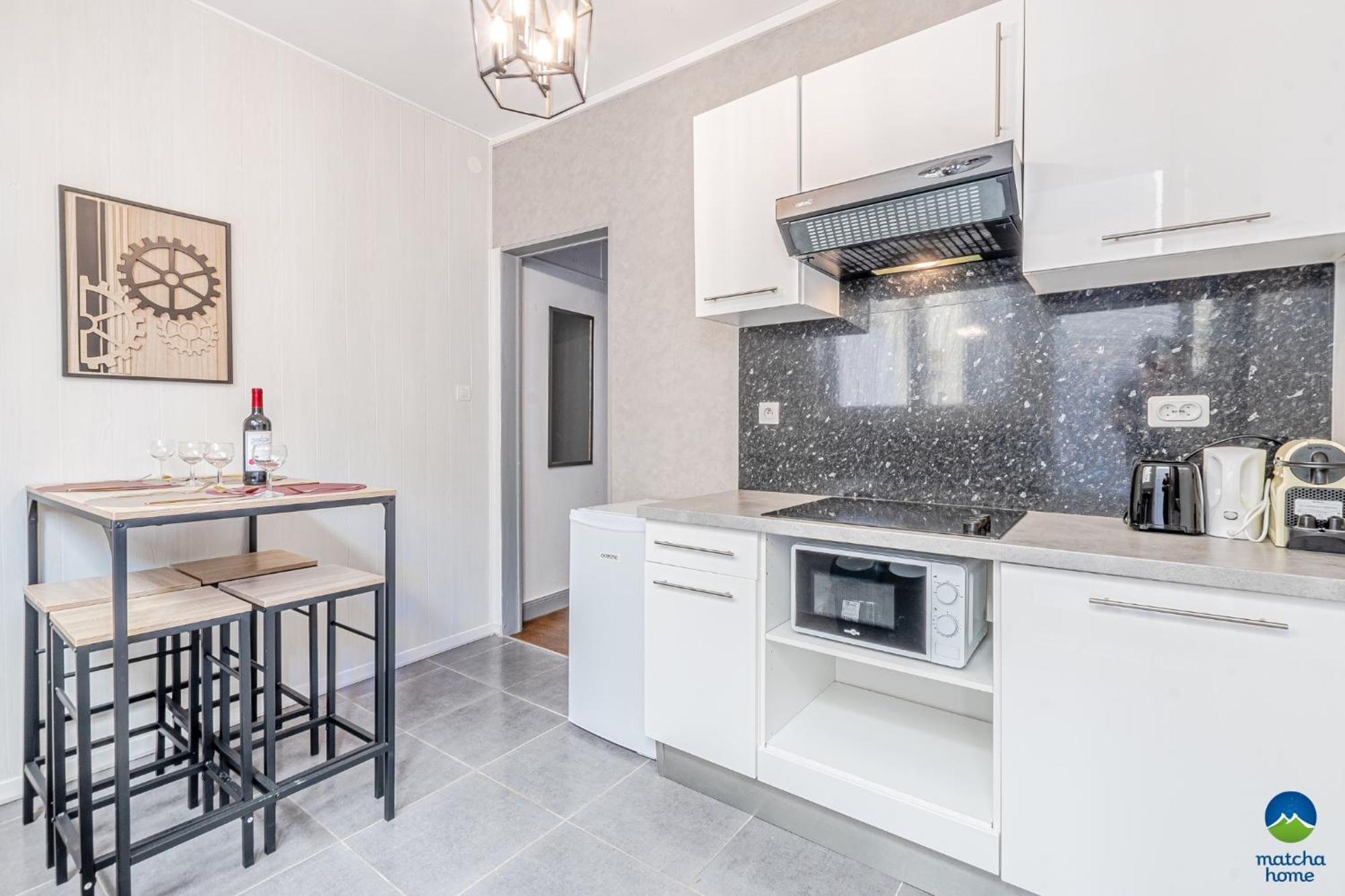 1 Studio & 4 Appts - 1 A 4 Lits - 1 A 7 Pers - 1 Immeuble - Confort, Flexibilite ------ English - 1 Studio & 4 Apts - 1 To 4 Beds - 1 To 7 Guests - Same Building - Comfort, Flexibility Hayange 外观 照片