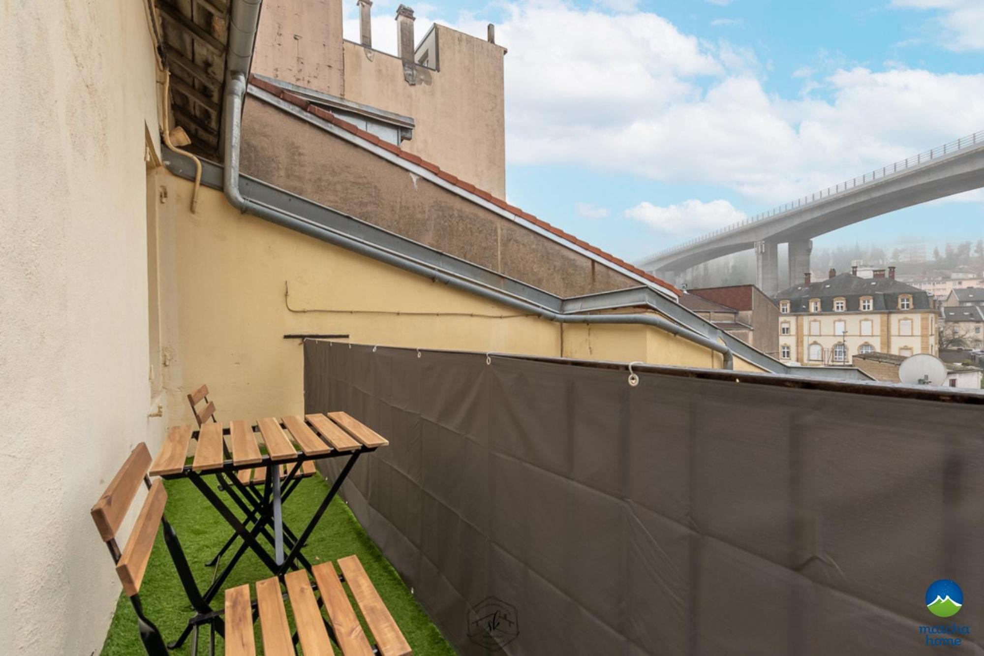 1 Studio & 4 Appts - 1 A 4 Lits - 1 A 7 Pers - 1 Immeuble - Confort, Flexibilite ------ English - 1 Studio & 4 Apts - 1 To 4 Beds - 1 To 7 Guests - Same Building - Comfort, Flexibility Hayange 外观 照片