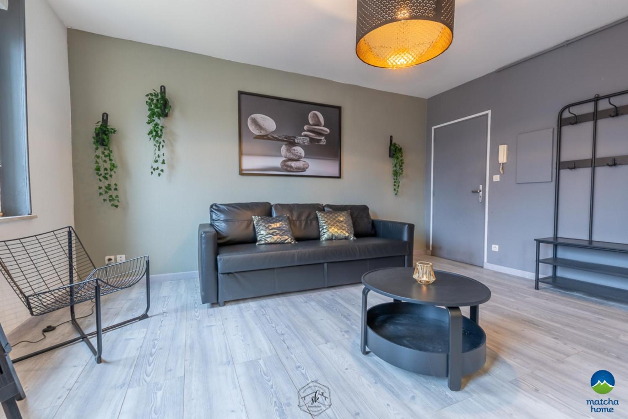 1 Studio & 4 Appts - 1 A 4 Lits - 1 A 7 Pers - 1 Immeuble - Confort, Flexibilite ------ English - 1 Studio & 4 Apts - 1 To 4 Beds - 1 To 7 Guests - Same Building - Comfort, Flexibility Hayange 外观 照片