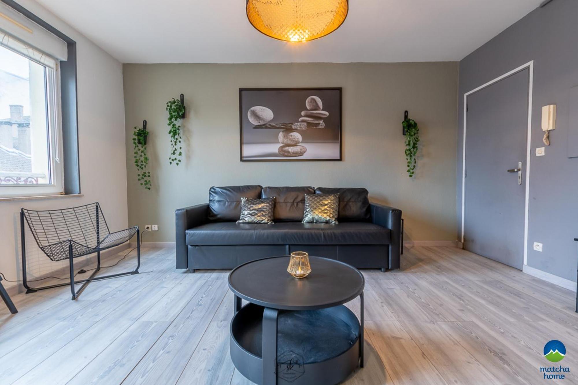 1 Studio & 4 Appts - 1 A 4 Lits - 1 A 7 Pers - 1 Immeuble - Confort, Flexibilite ------ English - 1 Studio & 4 Apts - 1 To 4 Beds - 1 To 7 Guests - Same Building - Comfort, Flexibility Hayange 外观 照片